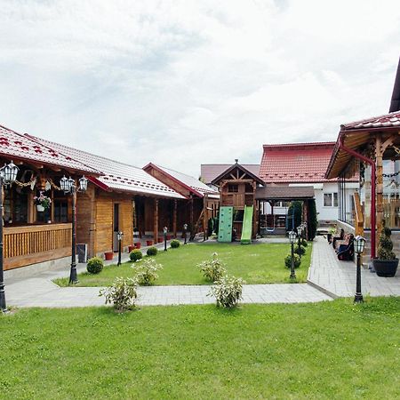Casa Alexandru - Locul In Care Te Simti Acasa Hotel วิโชเดโจส ภายนอก รูปภาพ