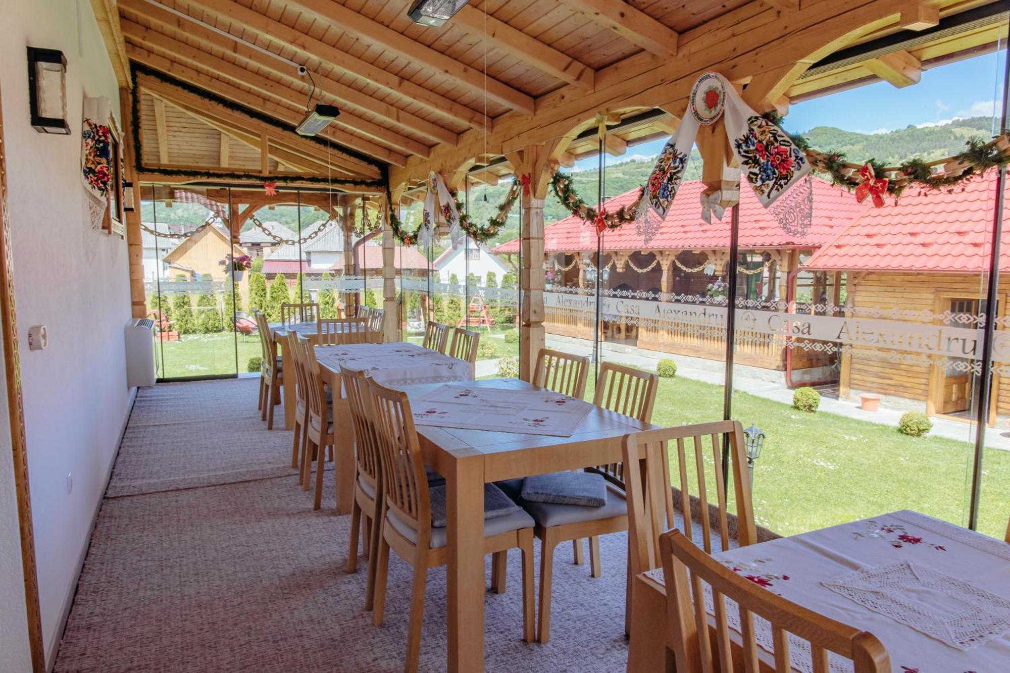 Casa Alexandru - Locul In Care Te Simti Acasa Hotel วิโชเดโจส ภายนอก รูปภาพ
